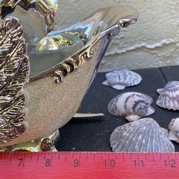 Large Silver Glitter Swan Sleigh - Picture 5 of 11